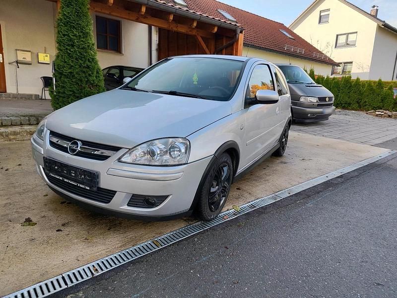 Gebraucht Opel Corsa 80 PS (58 kW) 2005 Silber Kleinwagen