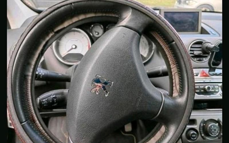 Schwarz Gebraucht 2010 Peugeot 308 Business-Line Kombi | 1.400 € (Guter Preis) - Bild 1/4