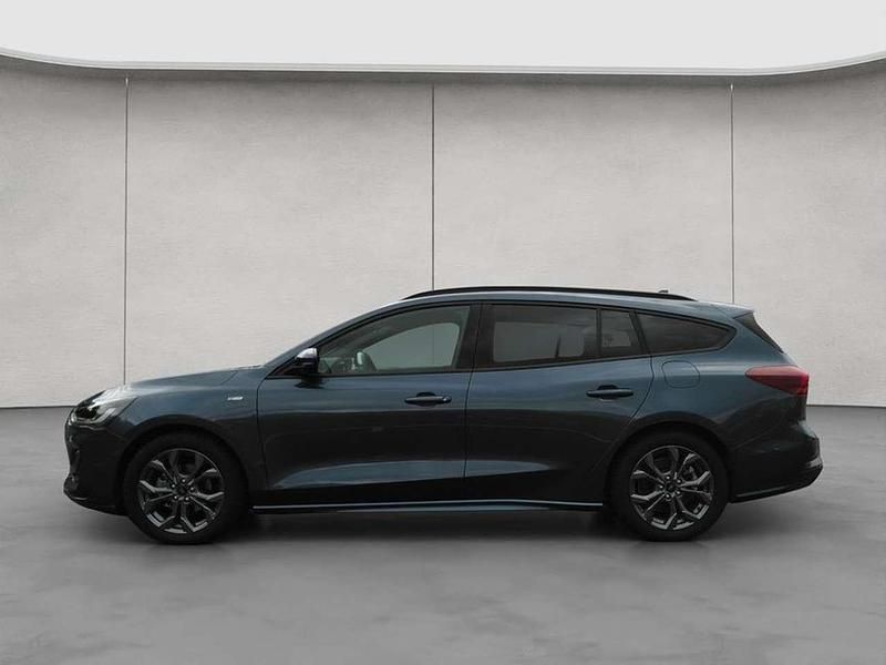 Gebraucht Ford Focus ST-Line X 125 PS (91 kW) 2023 Chrome blue metallic Kombi