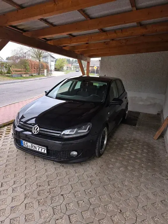 Gebraucht VW Golf VI Highline 122 PS (89 kW) 2010 Schwarz Kleinwagen