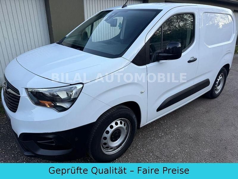 Weiß Gebraucht 2022 Opel Combo Van / Kleinbus | 10.500 € (Superpreis) - Bild 1/4