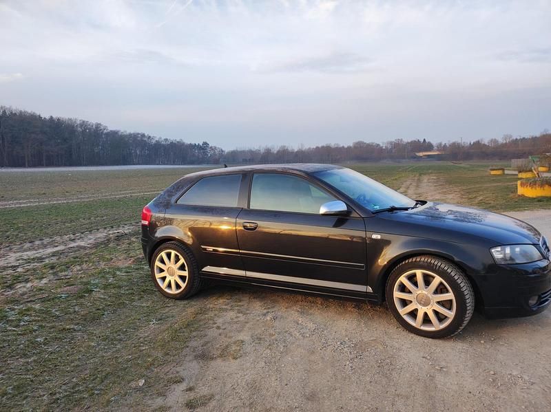 Gebraucht Audi A3 Ambition 250 PS (183 kW) 2004 Schwarz Kleinwagen