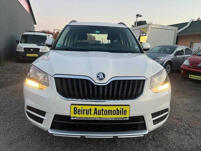 Weiß Gebraucht 2015 Skoda Yeti SUV | 3.999 € (Guter Preis) - Bild 1/4