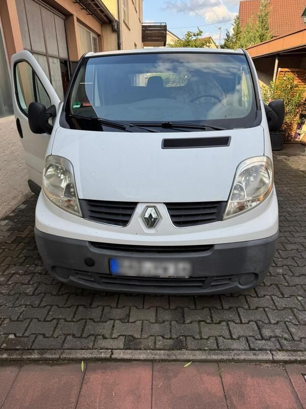 Weiß Gebraucht 2009 Renault Trafic Van | 4.000 € (Guter Preis) - Bild 1/4