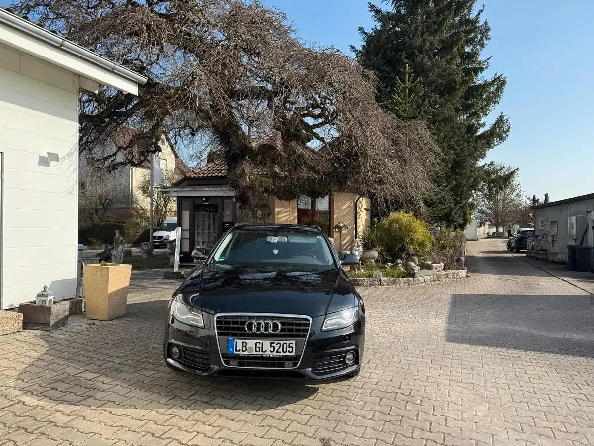 Gebraucht Audi A4 160 PS (117 kW) 2011 Schwarz Kombi