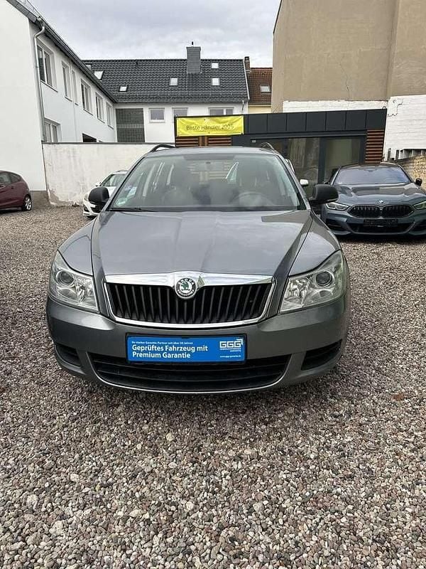 Gebraucht Skoda Octavia Ambition 122 PS (89 kW) 2013 Grau Kombi