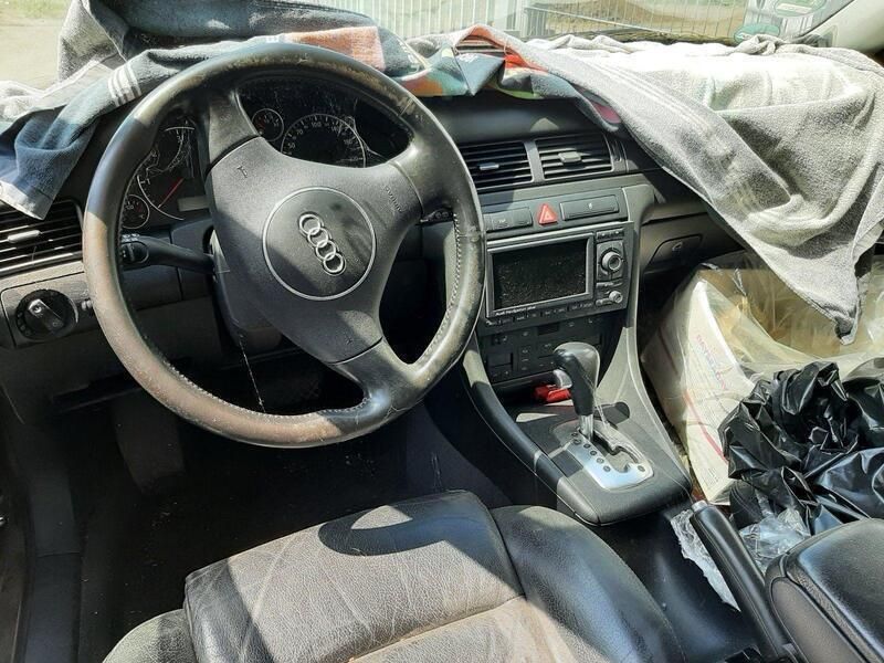 Blau Gebraucht 2004 Audi A6 Kombi | 699 € - Bild 1/4