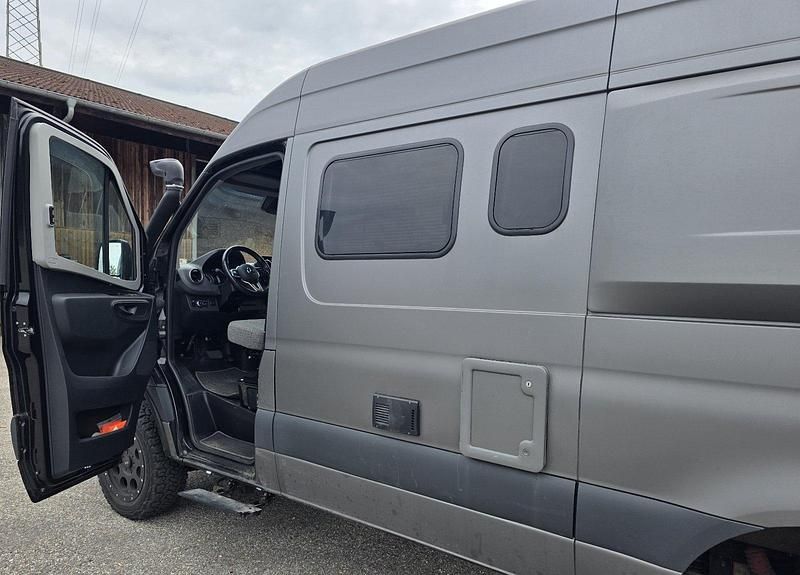 Grau Gebraucht 2021 Mercedes Sprinter Van | 132.500 € - Bild 1/4