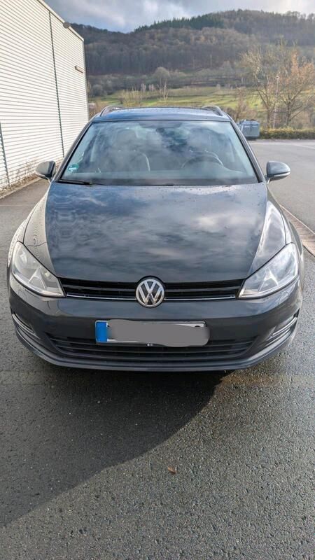 Grau Gebraucht 2013 VW Golf VII Kombi | 8.200 € (Guter Preis) - Bild 1/4