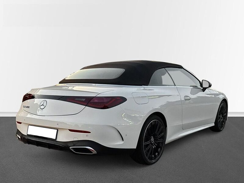 Gebraucht Mercedes CLE200 AMG Line Premium Plus 204 PS (150 kW) 2024 Polarweiss Cabrio