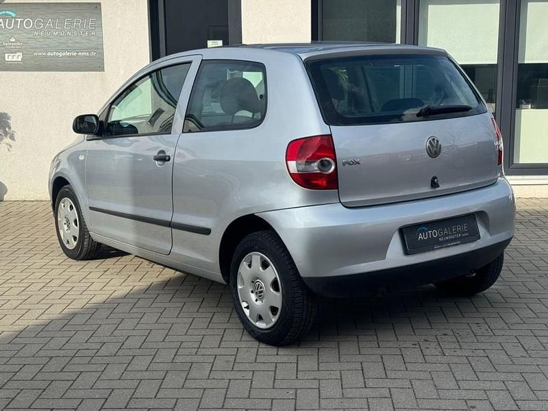 Gebraucht VW Fox Basis 54 PS (39 kW) 2007 Silber Kleinwagen