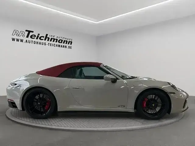 Gebraucht Porsche 911 Carrera GTS 480 PS (353 kW) 2023 Racetrackgrey/kreide/crayon/ch Cabrio