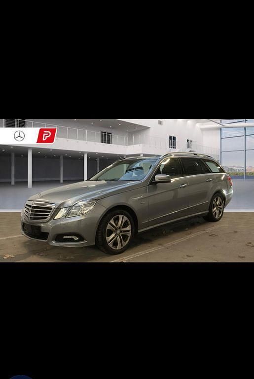 Silber Gebraucht 2010 Mercedes E350 Kombi | 5.299 € (Guter Preis) - Bild 1/4
