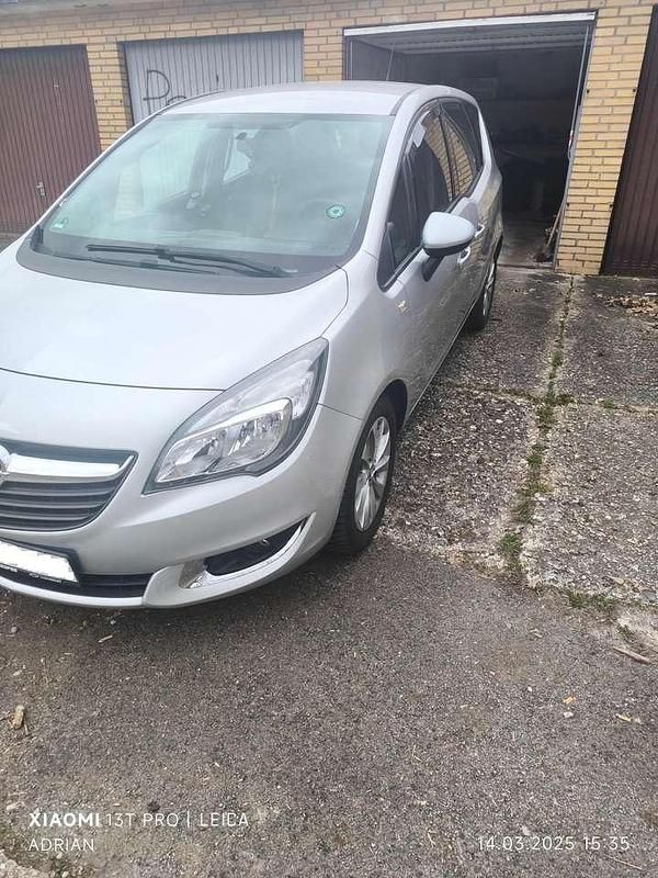 Gebraucht Opel Meriva Style 120 PS (88 kW) 2015 Silber Van / Kleinbus