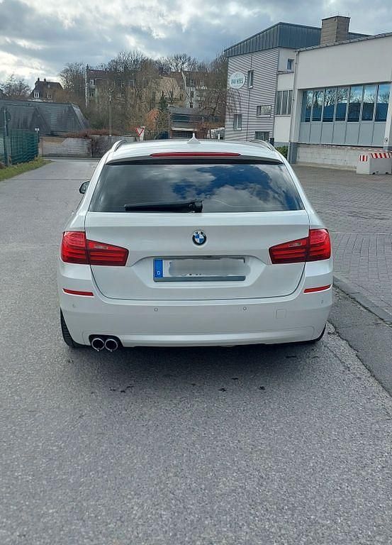 Gebraucht BMW 520 190 PS (139 kW) 2016 Weiß Kombi