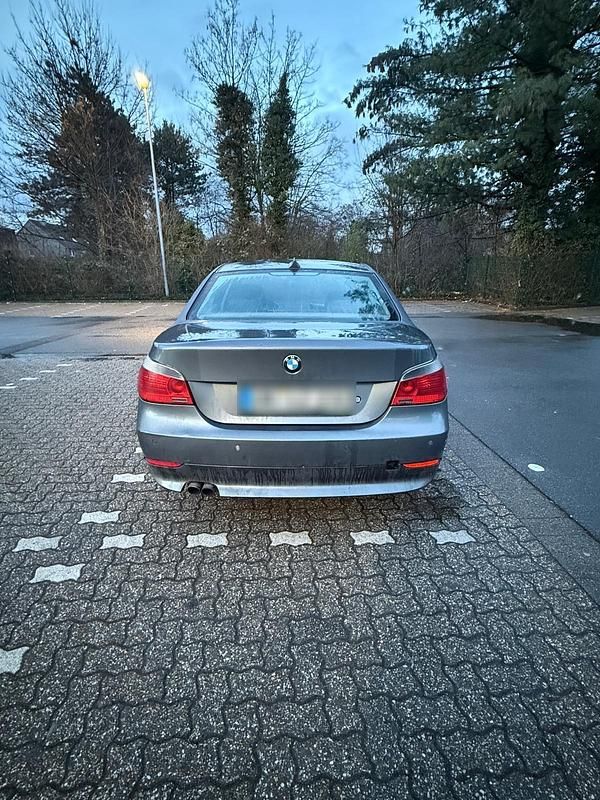 Gebraucht BMW 520 170 PS (125 kW) 2004 Grau Limousine