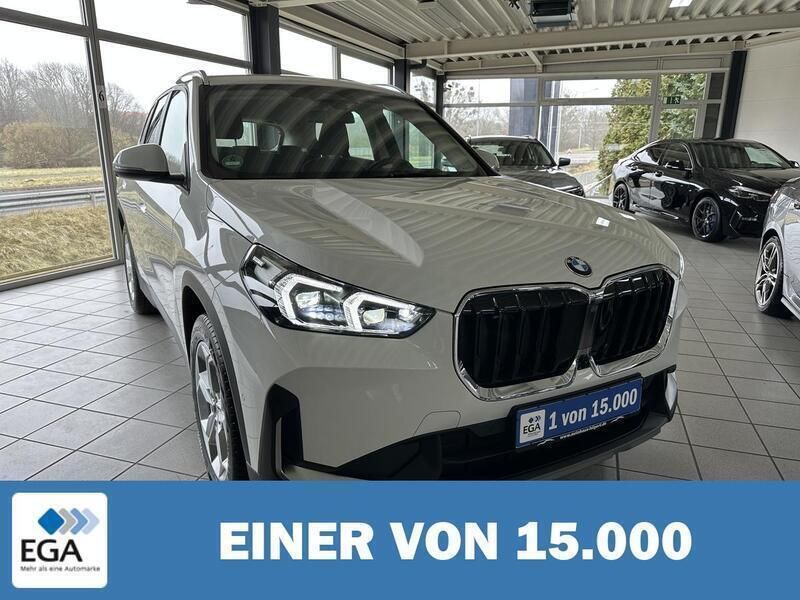 Weiß Gebraucht 2023 BMW X1 Performance SUV | 41.340 € (Guter Preis) - Bild 1/4