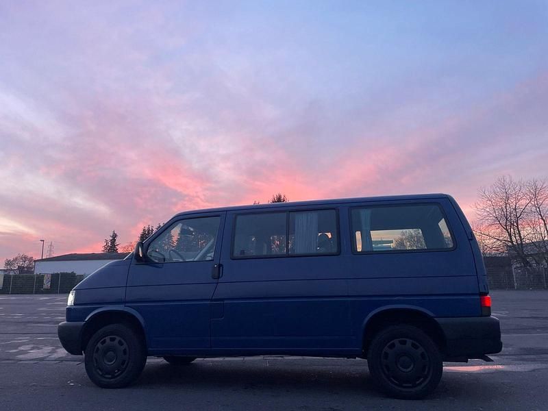 Gebraucht VW T4 102 PS (75 kW) 2000 Blau Van