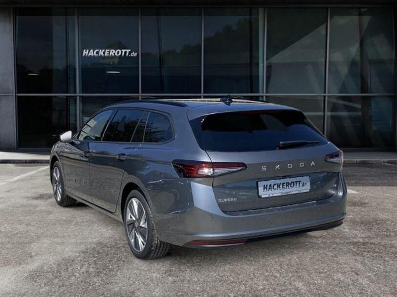 Gebraucht Skoda Superb Selection 204 PS (150 kW) 2025 Grau Kombi