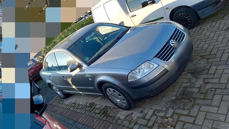 Gebraucht VW Passat 101 PS (74 kW) 2002 Grau Limousine