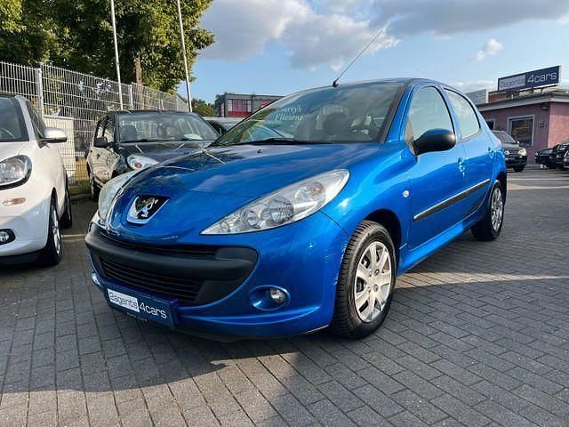 Gebraucht Peugeot 206+ Basis 73 PS (53 kW) 2011 Blau Kleinwagen