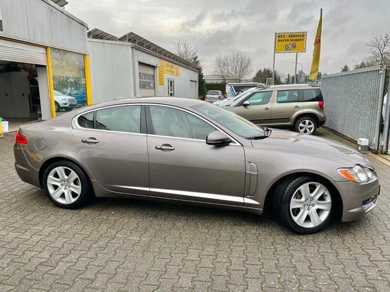 Gebraucht Jaguar XF 241 PS (177 kW) 2009 Gold Limousine