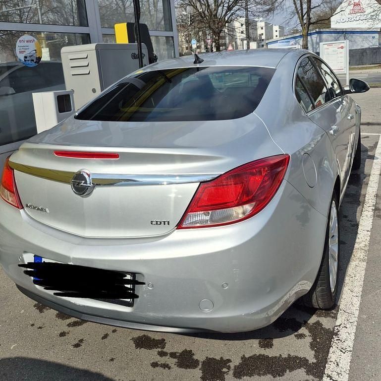 Gebraucht Opel Insignia Edition 131 PS (96 kW) 2011 Silber Limousine