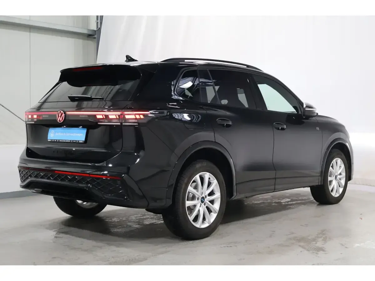 Gebraucht VW Tiguan R-line 193 PS (141 kW) 2025 Schwarz SUV
