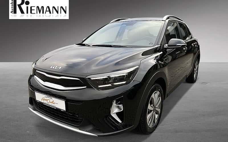 Schwarz Gebraucht 2024 Kia Stonic Vision SUV | 20.995 € (Fairer Preis) - Bild 1/4