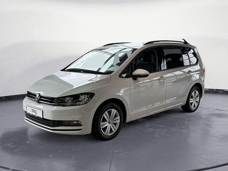 Weiß Neu 2025 VW Touran Trendline Van / Kleinbus | 42.030 € - Bild 1/4