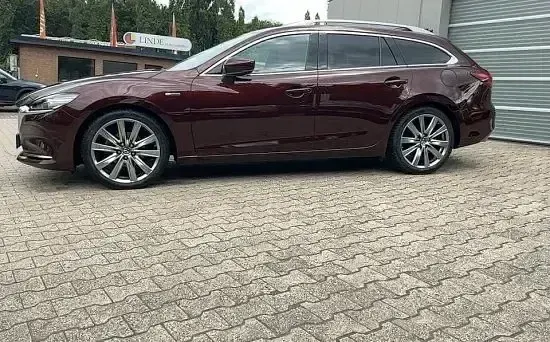 Gebraucht Mazda 6 20th Anniversary 194 PS (142 kW) 2023 Artisan red (metallic) Kombi