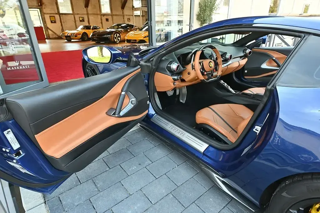 Gebraucht Ferrari 812 799 PS (587 kW) 2020 Blau Coupé