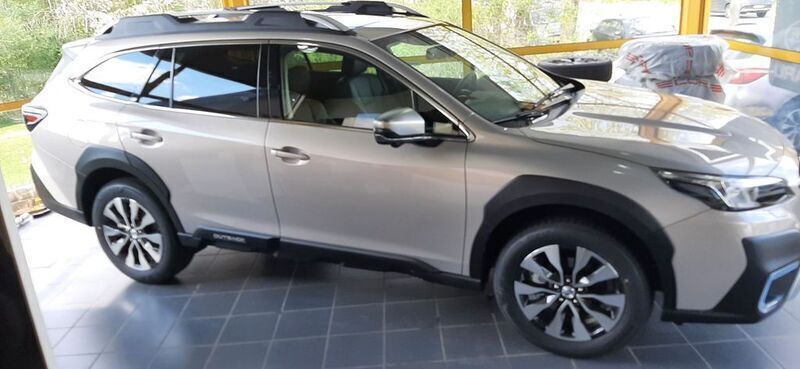 Neu Subaru Outback Premium 169 PS (124 kW) 2025 Gold SUV