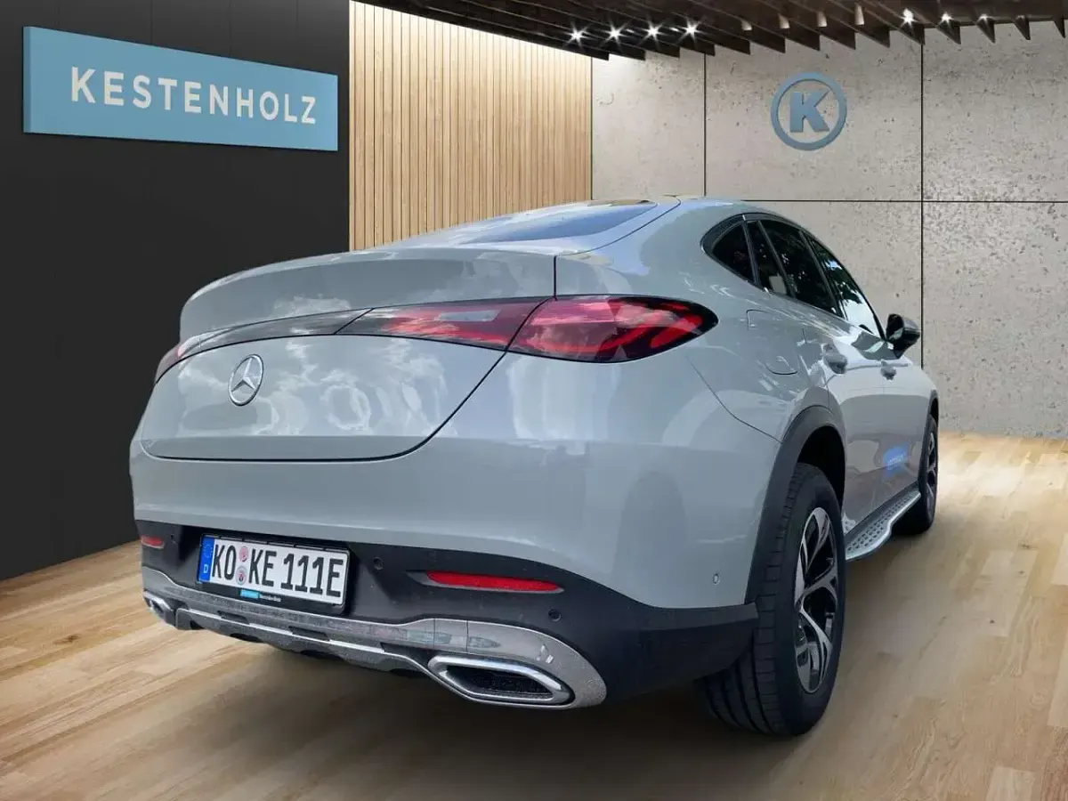 Gebraucht Mercedes GLC300e 313 PS (230 kW) 2026 Manufaktur lack manufaktur alp SUV