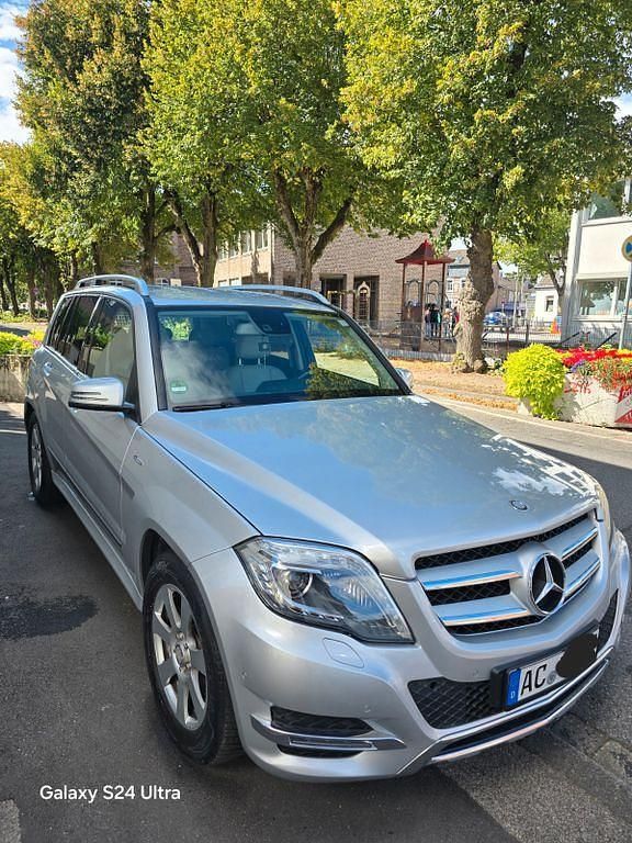 Silber Gebraucht 2012 Mercedes GLK220 SUV | 17.600 € (Fairer Preis) - Bild 1/4