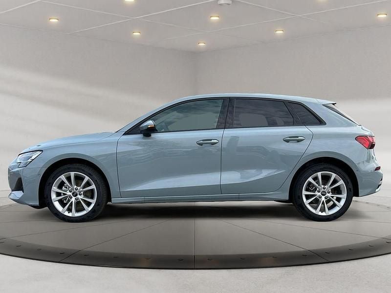 Gebraucht Audi A3 Advanced Plus 116 PS (85 kW) 2025 Pfeilgrau perleffekt Limousine