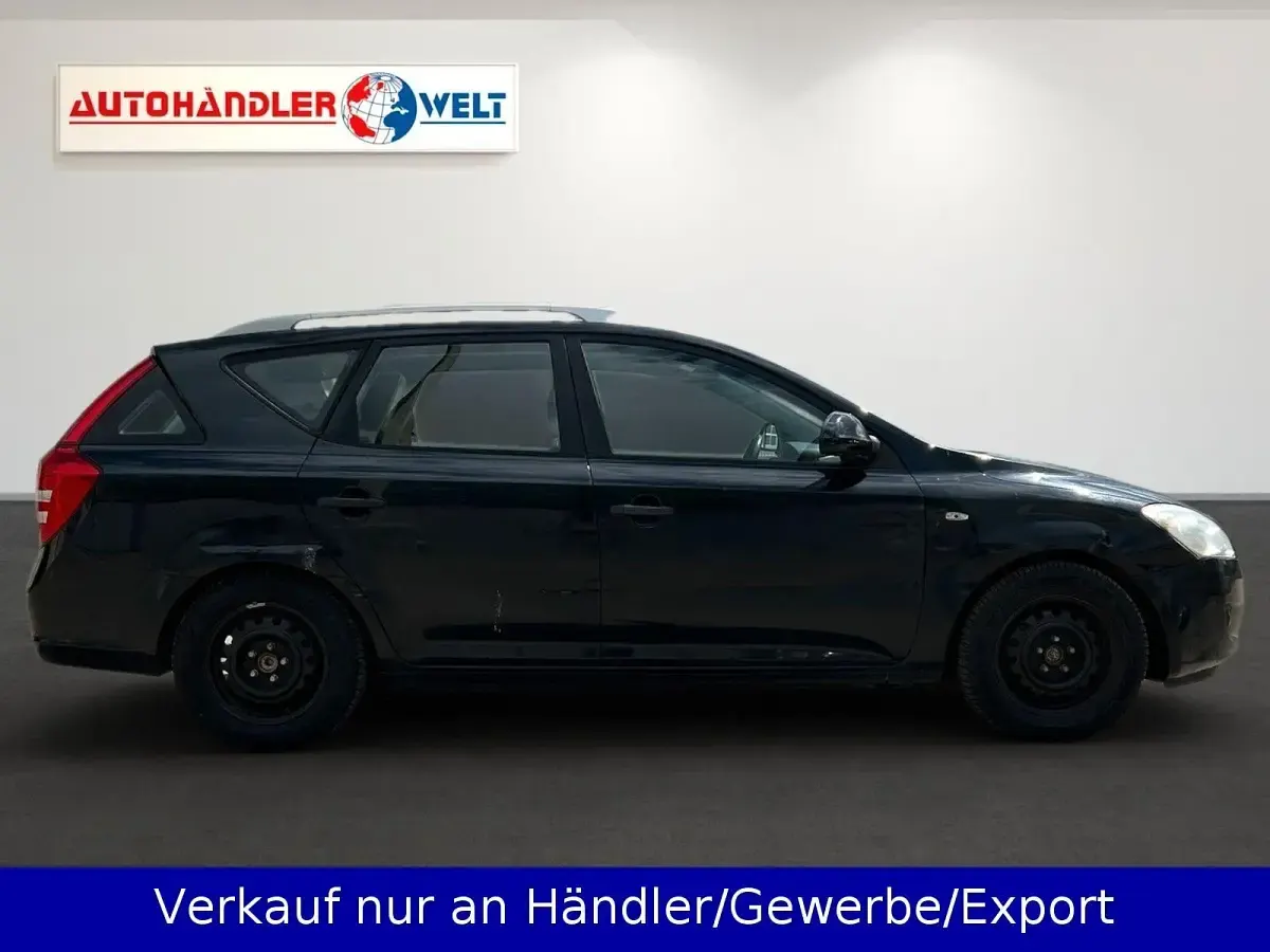 Usado Kia Ceed 109 CV (80 kW) 2008 Negro Utilitario