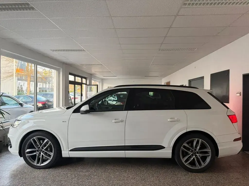 Używany Audi Q7 S-Line 272 KM (200 kW) 2016 Biały SUV