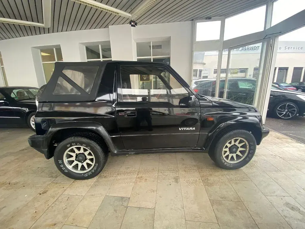 Gebraucht Suzuki Vitara 80 PS (58 kW) 1992 Schwarz Cabrio