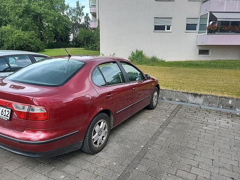 Gebraucht Seat Toledo 101 PS (74 kW) 1999 Rot Limousine