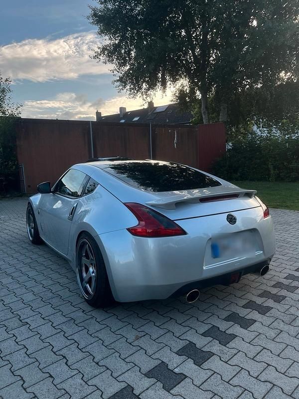 Silber Gebraucht 2012 Nissan 370Z Nismo Coupé | 19.000 € (Fairer Preis) - Bild 1/4