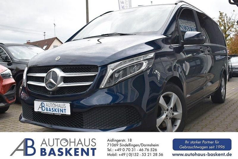 Blau Gebraucht 2022 Mercedes V250 Avantgarde Edition Van / Kleinbus | 44.890 € (Guter Preis) - Bild 1/4