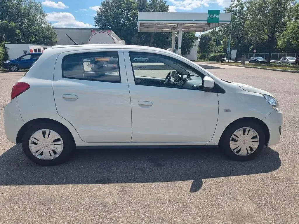 Gebraucht Mitsubishi Space Star Diamant Edition 71 PS (52 kW) 2019 Weiß Kleinwagen
