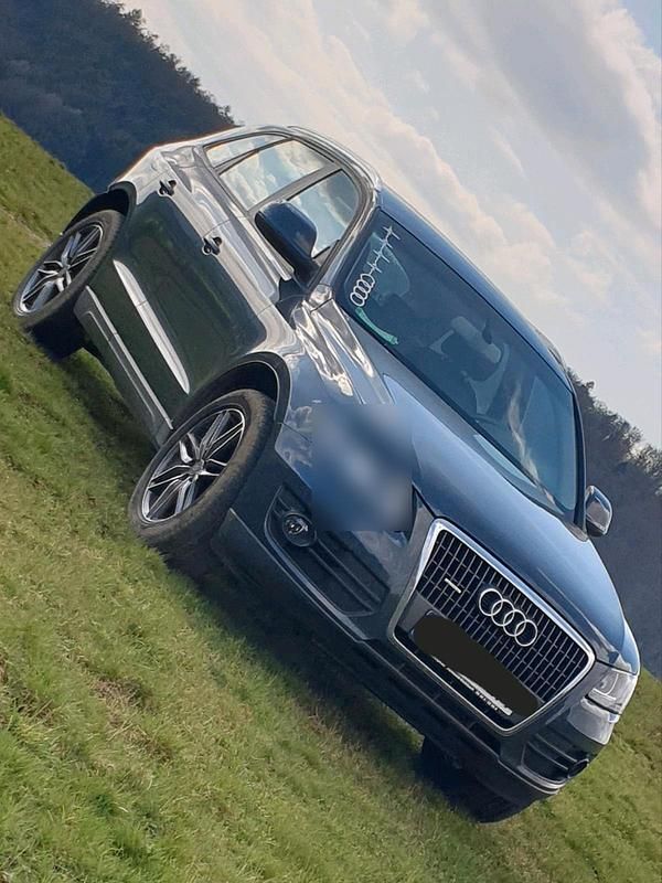 Grau Gebraucht 2010 Audi Q5 SUV | 9.000 € (Superpreis) - Bild 1/4