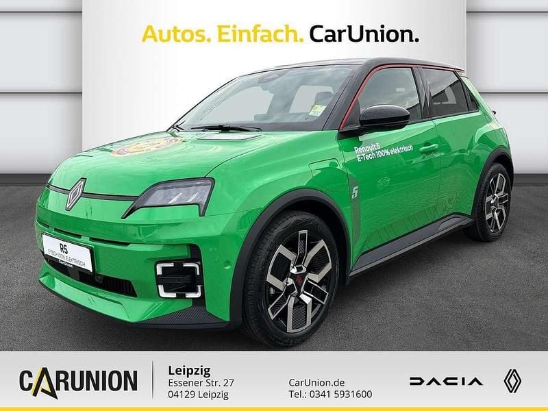 Pop green!, black pearlschwar Gebraucht 2024 Renault 5 E-Tech Komfort Limousine | 34.495 € (Fairer Preis) - Bild 1/4