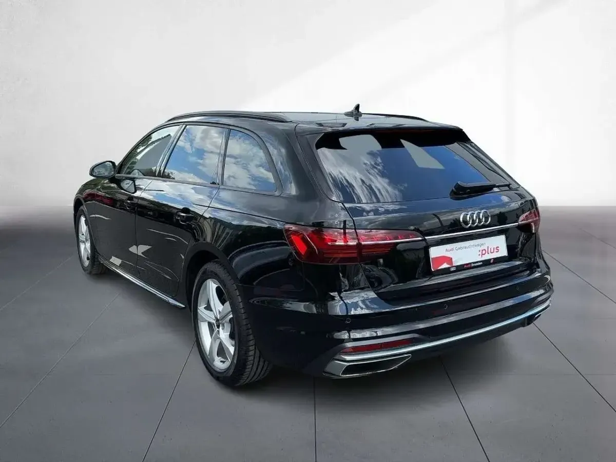 Gebraucht Audi A4 Advanced Plus 163 PS (119 kW) 2023 Brillantschwarz Kombi