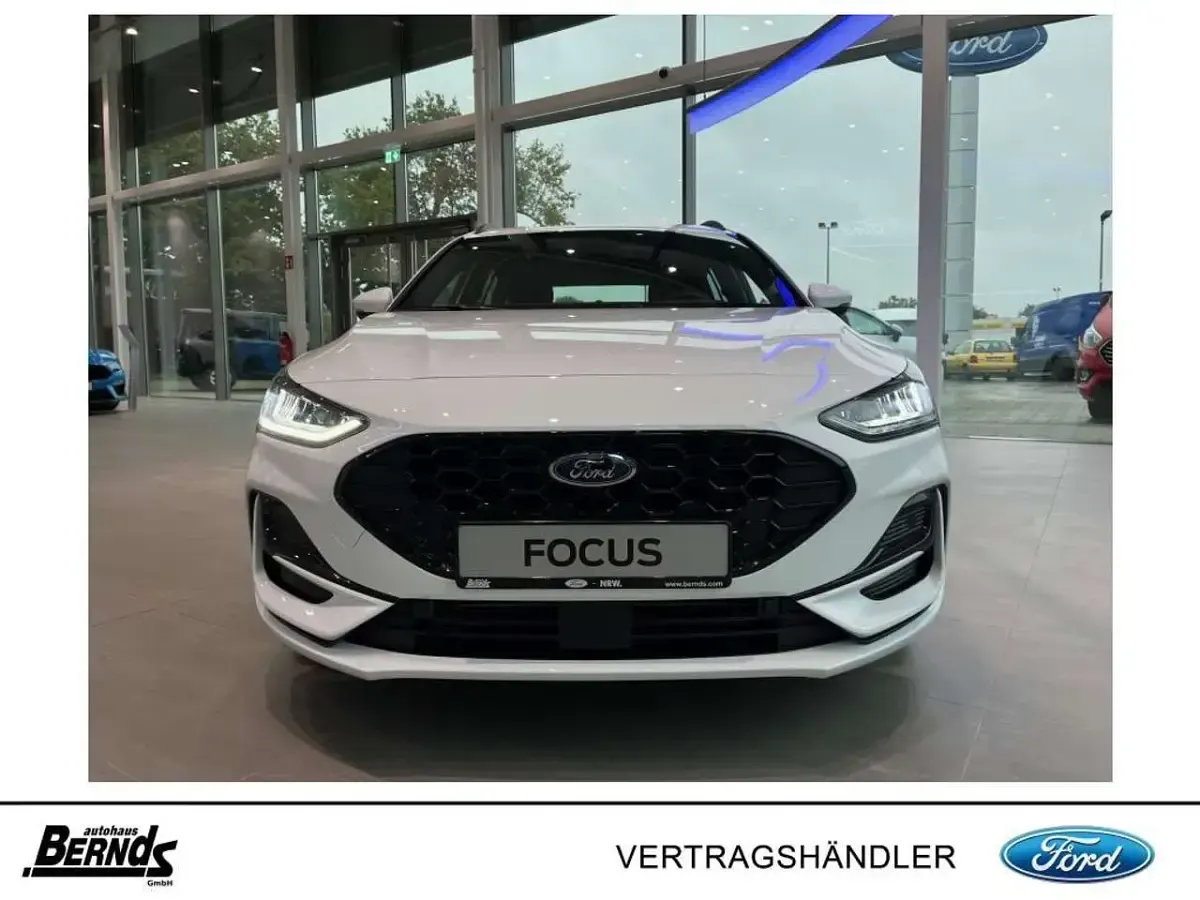 Neu Ford Focus ST-Line 125 PS (91 kW) 2026 Frozen white Kombi