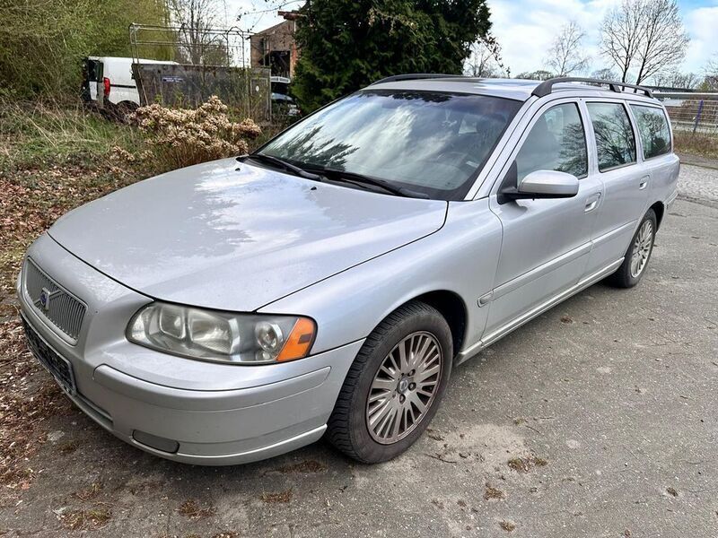Silber Gebraucht 2005 Volvo V70 Kinetic Kombi | 1.000 € (Guter Preis) - Bild 1/4
