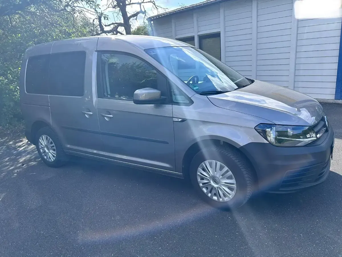 Gebraucht VW Caddy 102 PS (75 kW) 2020 Gelb Van / Kleinbus