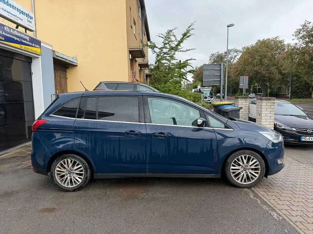 Gebraucht Ford Grand C-Max Titanium 150 PS (110 kW) 2017 Blau Van / Kleinbus